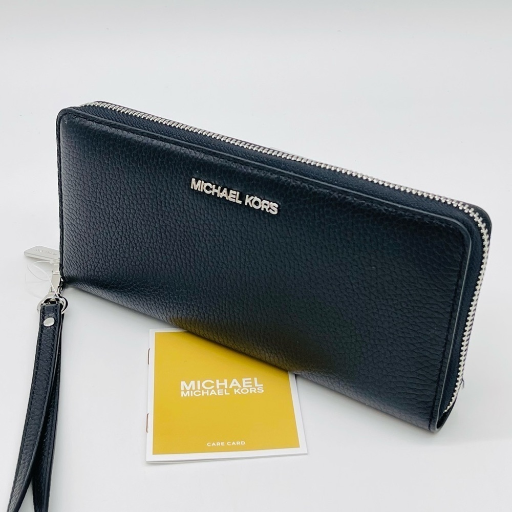 Michael Kors Large Continental Wallet Wristlet Black - Picture 2 of 8